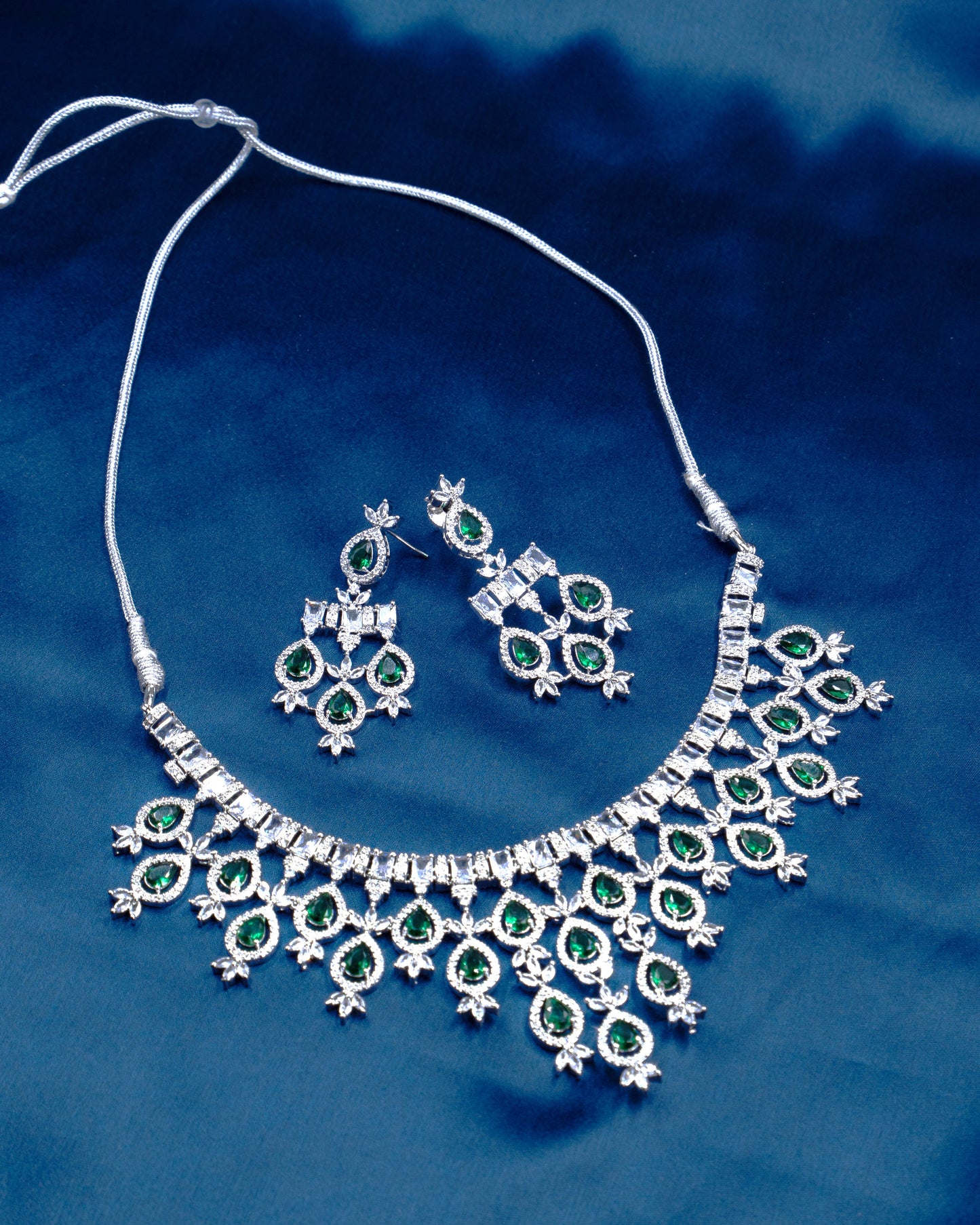 AD Dropping Necklace β A Symphony of Sparkle & Elegance πππ