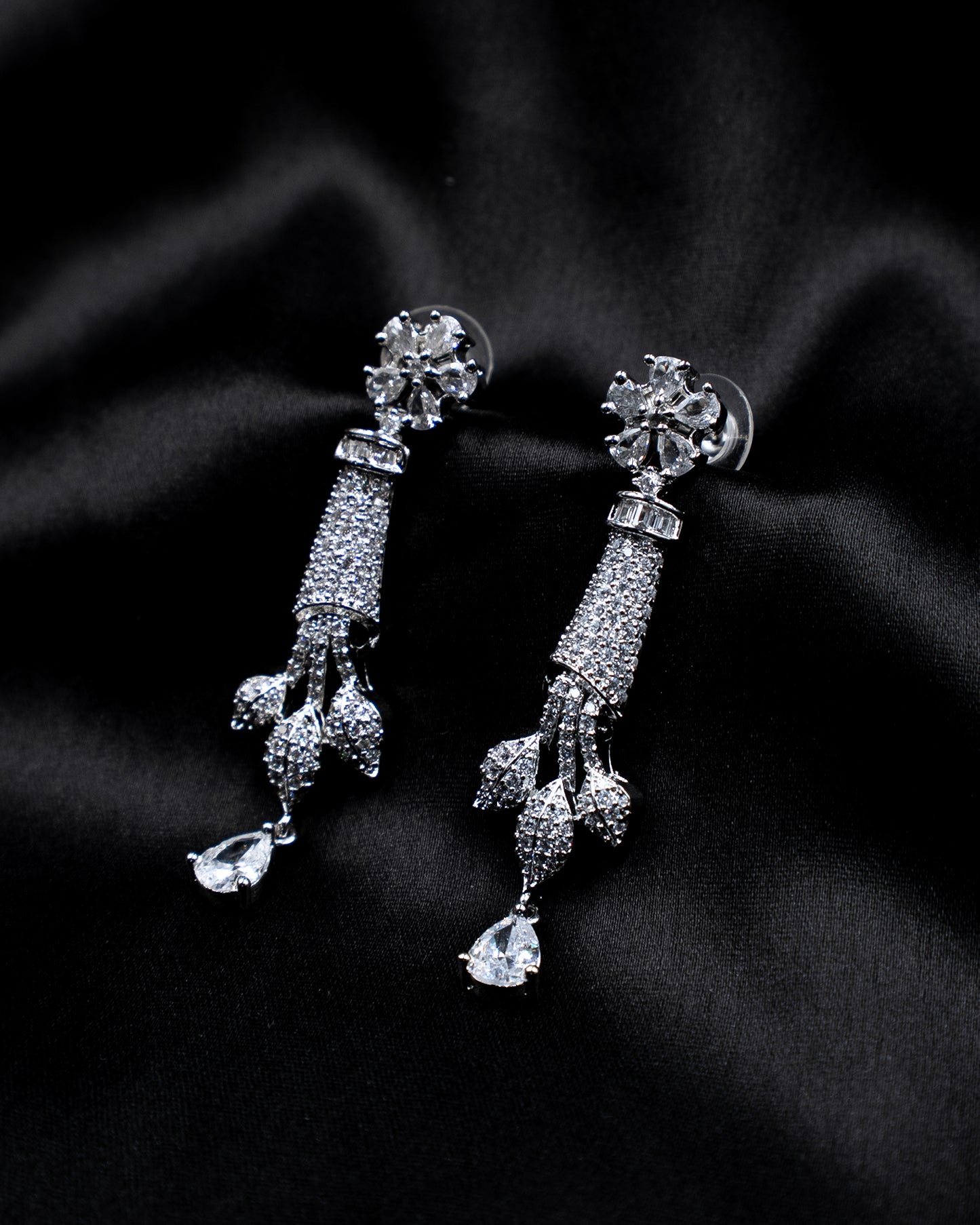 Hasli Necklace Set β A Graceful Blend of Nature & Elegance ππ