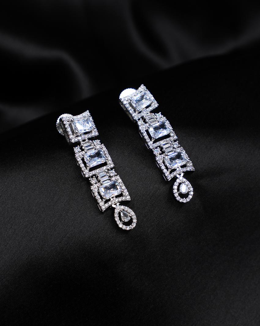 Elegant AD Necklace with Delicate Drops