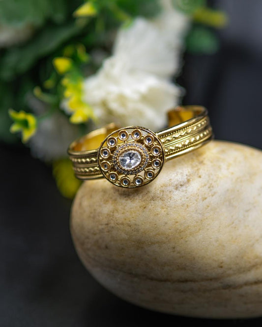 Elegant Adjustable Golden Kundan Bracelet Set – Timeless Royalty