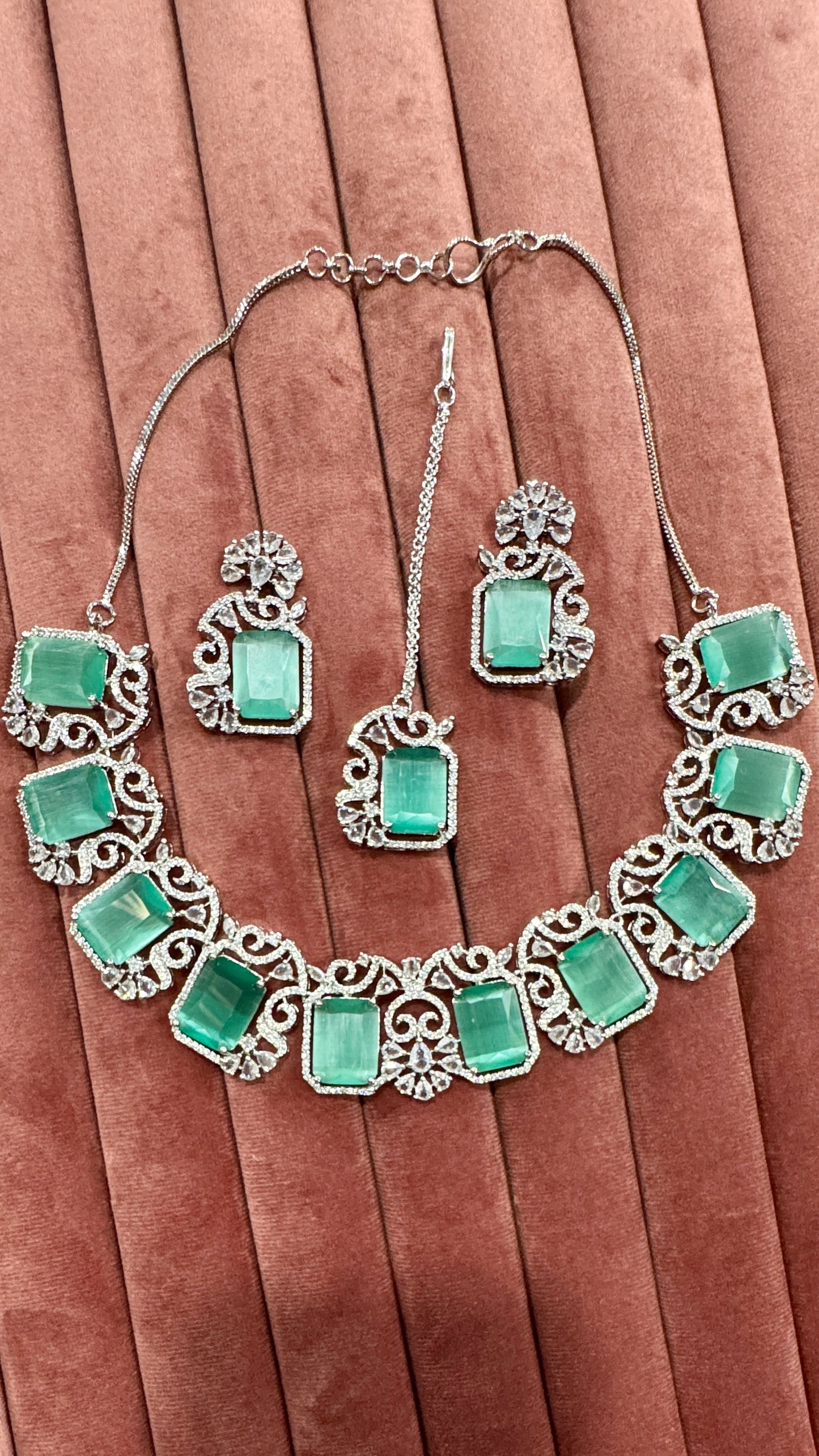 Royal Blue Majesty Necklace Set