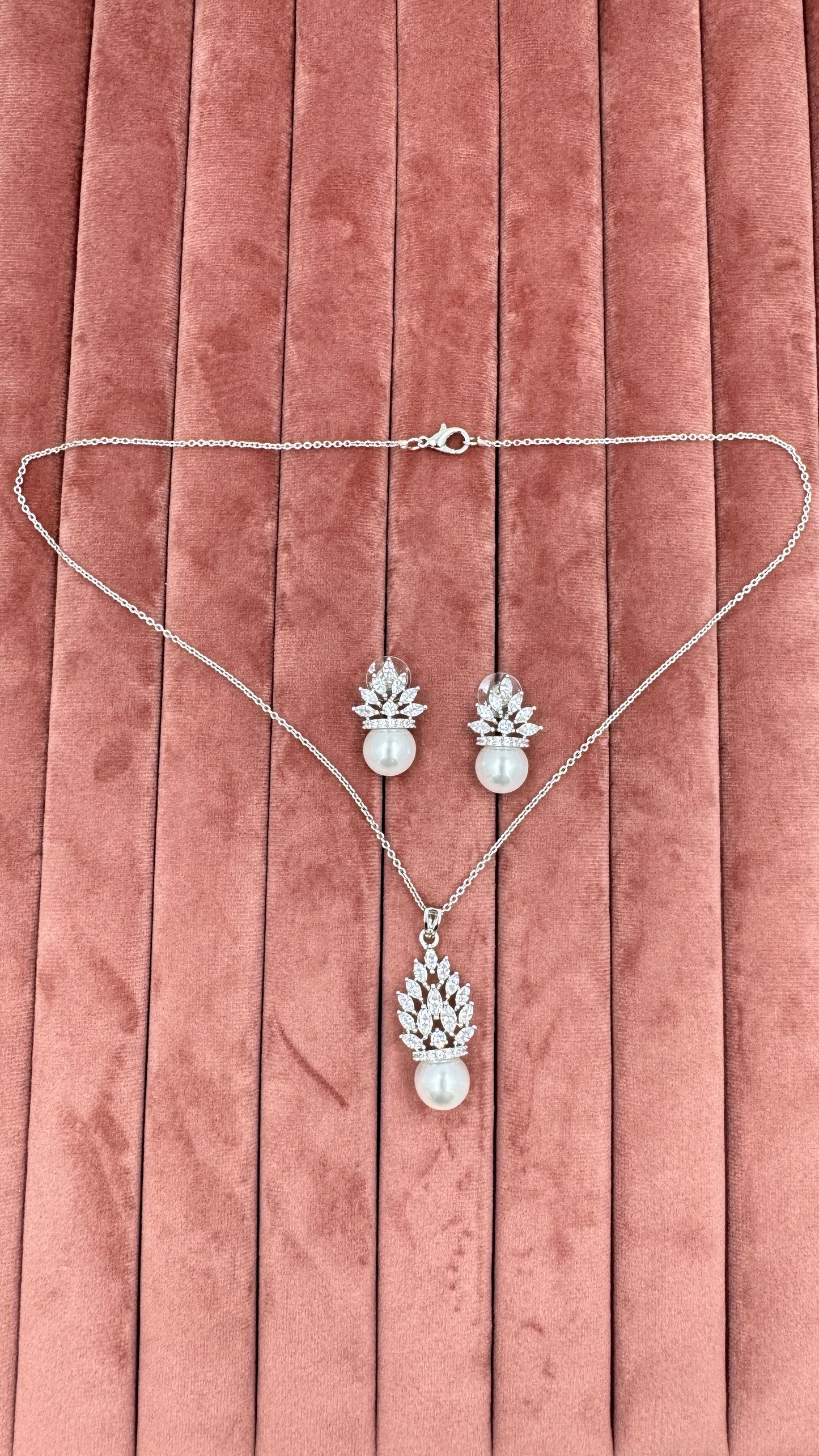 Timeless Pearl & Diamond Pendant Set