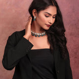 Elegant Gold-Toned Kundan Choker