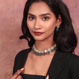 Elegant Gold-Toned Kundan Choker