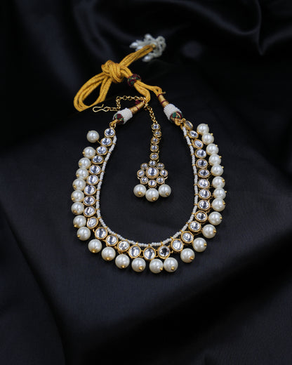 Kundan Necklace Set – A Timeless Ensemble of Royalty ✨💖