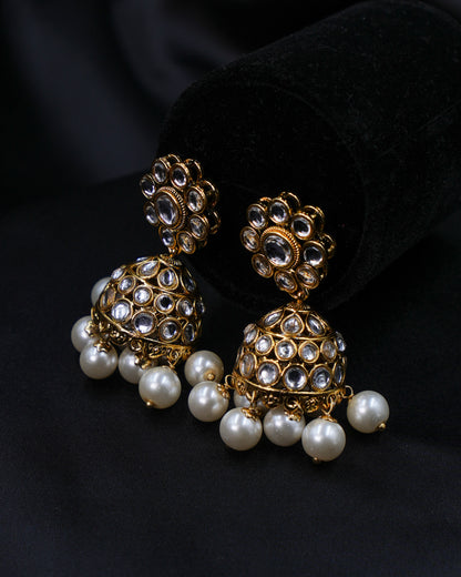 Kundan Necklace Set – A Timeless Ensemble of Royalty ✨💖