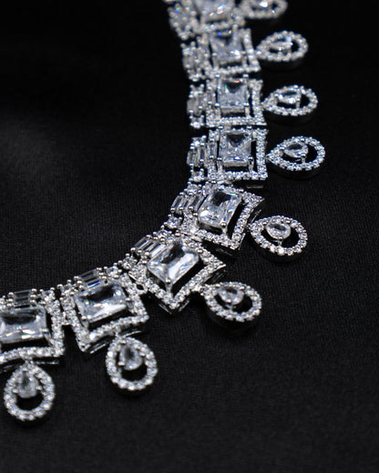 Elegant AD Necklace with Delicate Drops