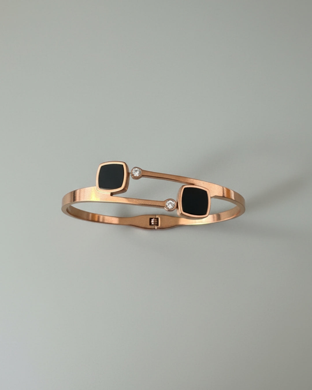 Black & Gold Anti-Tarnish Bracelet