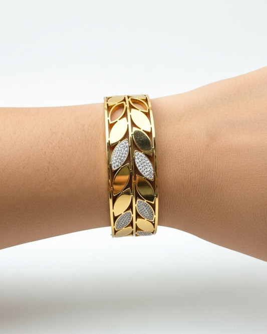Multi-Color Leaf Pattern Anti-Tarnish Bracelet