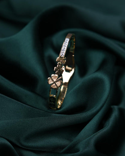 Anti-Tarnish Golden Bracelet with Floral Design – Perfect for Daily & Office Wear