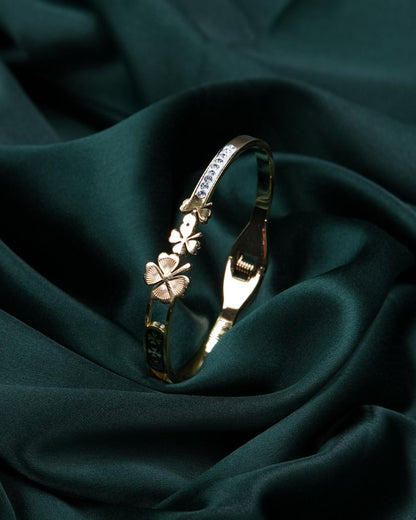 Anti-Tarnish Golden Bracelet with Floral Design – Perfect for Daily & Office Wear