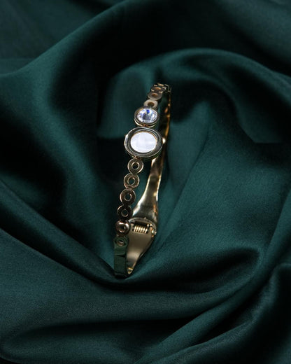 Anti-Tarnish Golden Bracelet with Mother of Pearl & Diamond-Like Stone