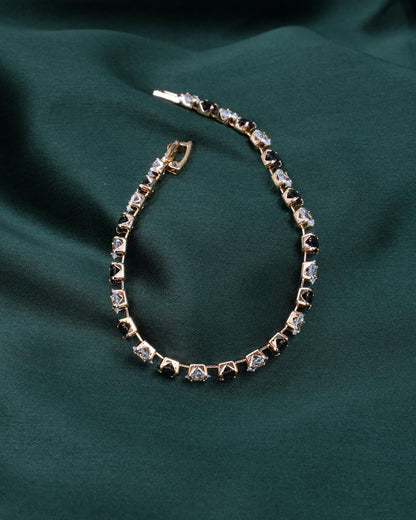 Black Stone & Diamond-Cut Stone Charm Bracelet – Elegant & Chic