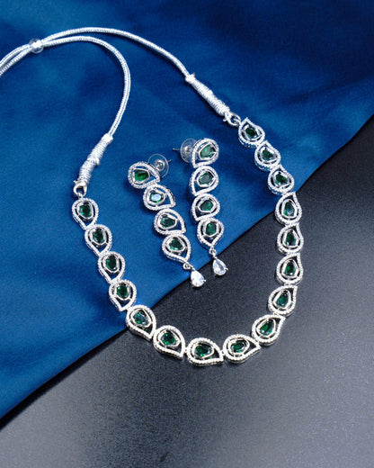 Elegant Green Free-Cut Diamond Stone Necklace with AD Leaf Outline