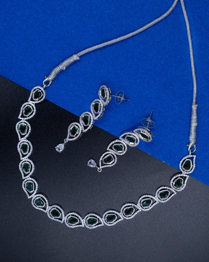 Elegant Green Free-Cut Diamond Stone Necklace with AD Leaf Outline