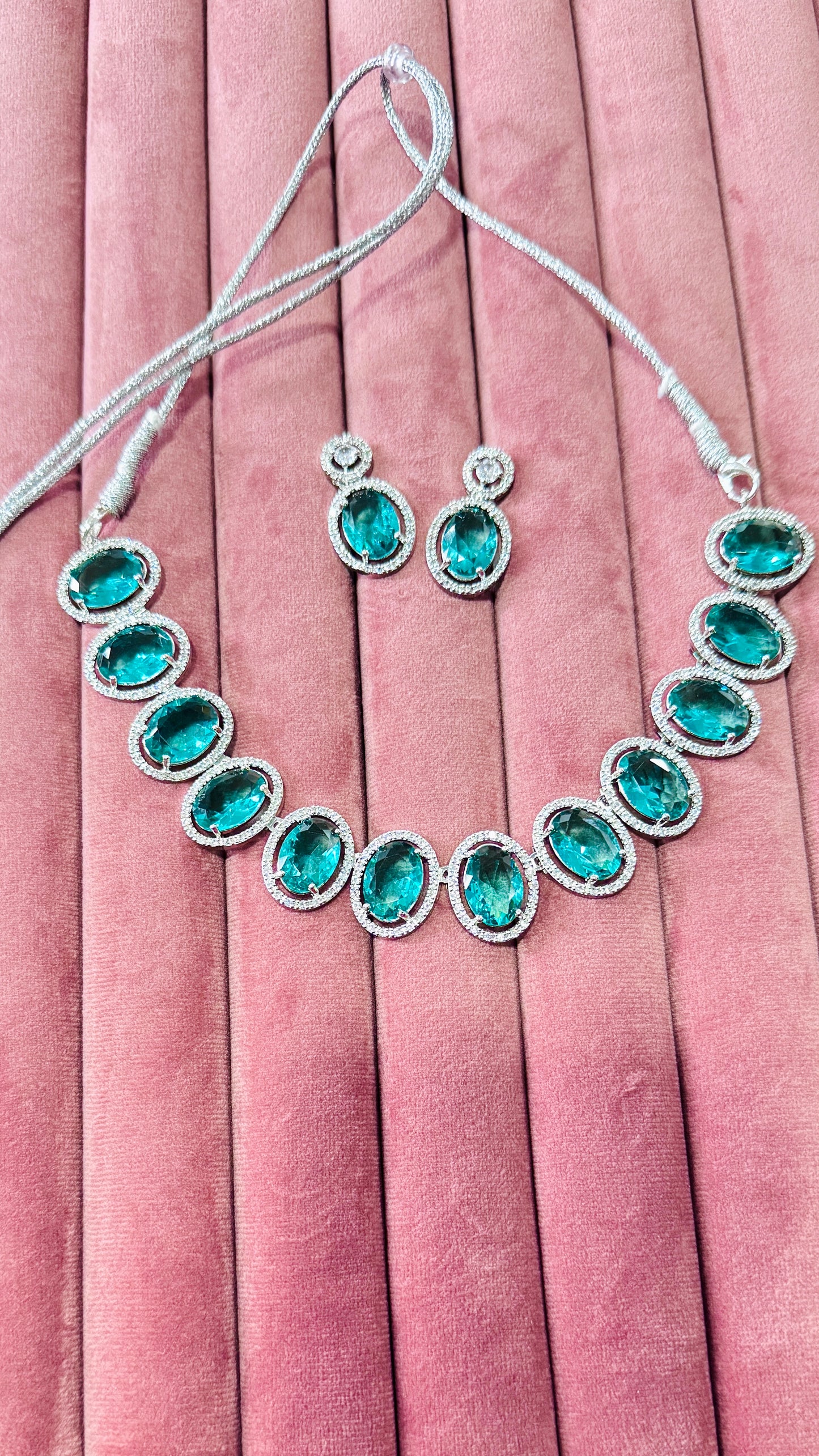 The Essence of Elegance – Jasmikaa Luxe Jewelry Set
