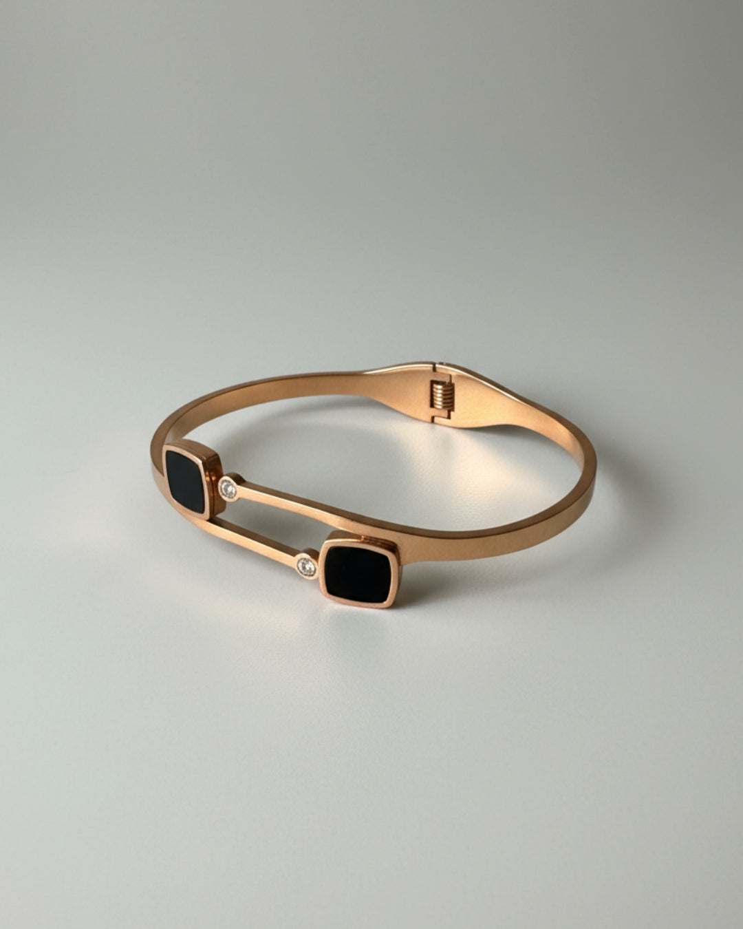 Black & Gold Anti-Tarnish Bracelet