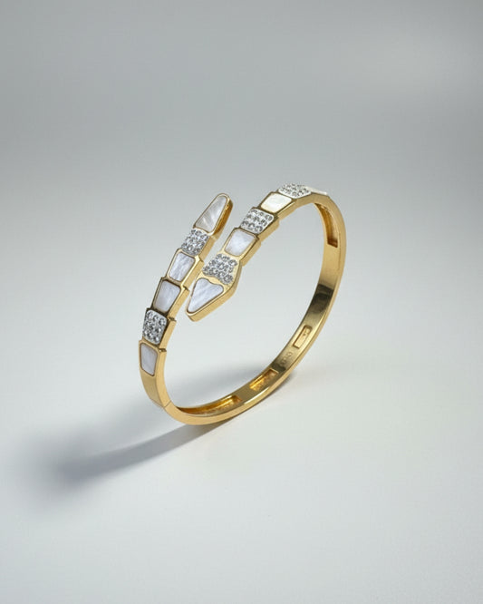 AD White & Gold Anti-Tarnish Bracelet