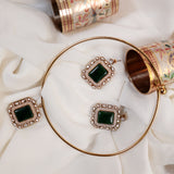 Embrace sophistication with this stunning Green Stone & Moissanite Choker Set, designed for those who love timeless elegance!