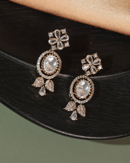 Regal Radiance – The Ultimate Kundan & Emerald Necklace Set!