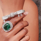 Exquisite AD Bracelet – Dynamic Elegance
