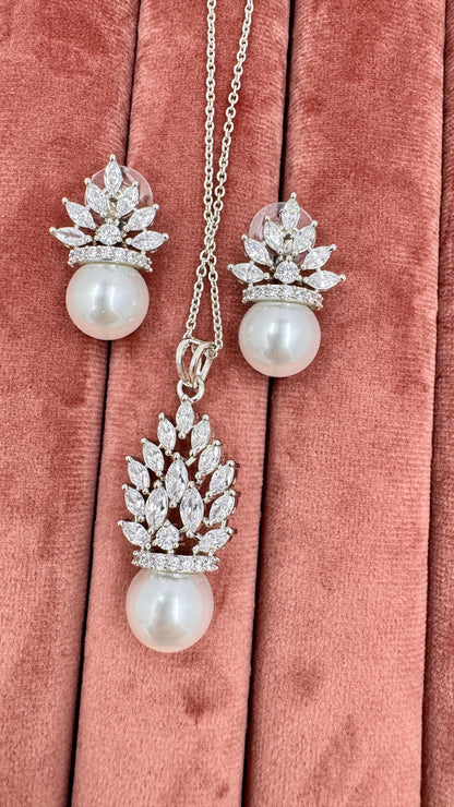 Timeless Pearl & Diamond Pendant Set
