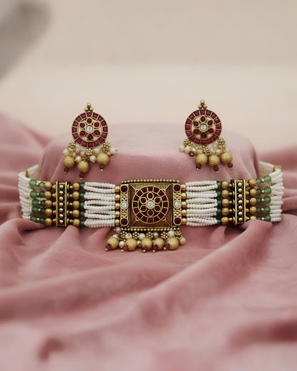 Antique Pearl Strand Choker with Rani Stone Work