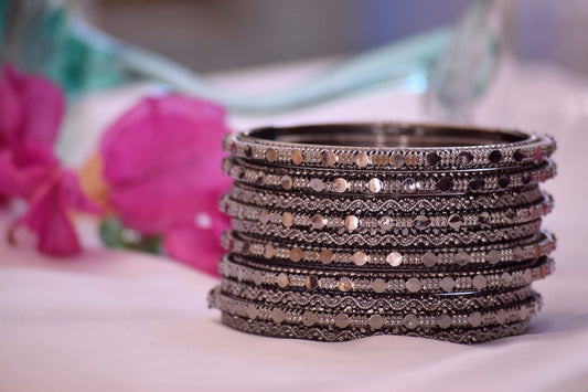 Elegant Oxidized Bangle – A Fusion of Tradition and Charm